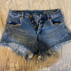 MOVING SALE BLANKNYC cutoff button fly shorts